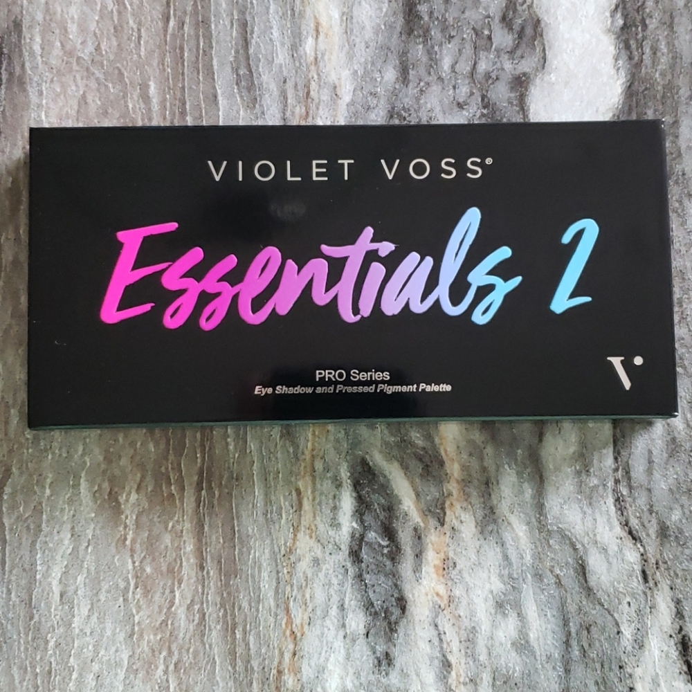 Violet Voss Essentials 2 Palette